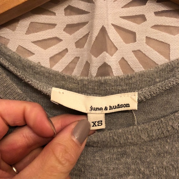 June & Hudson Gray Knot Short Sleeve T Shirt - Picture 3 of 6